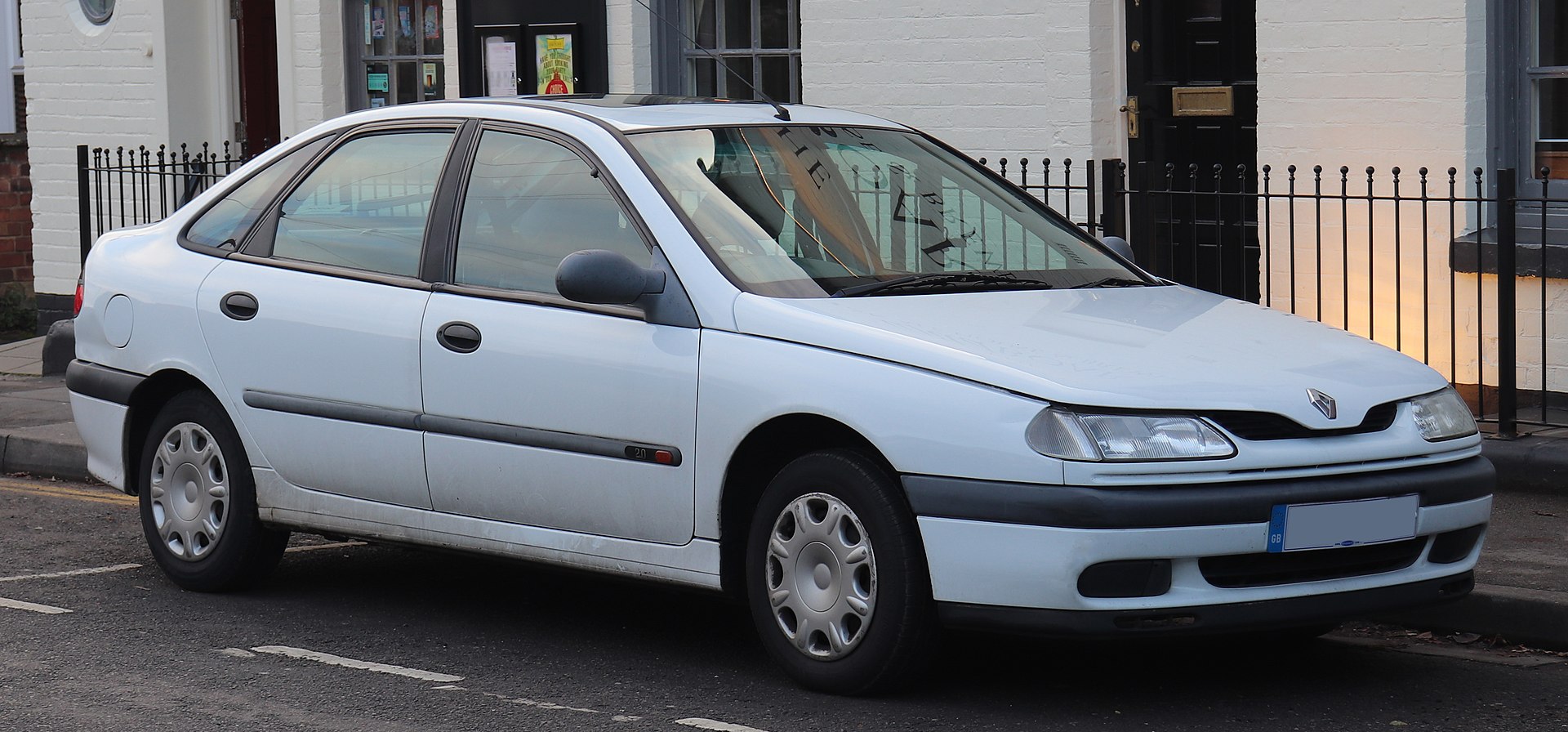 Renault Laguna I (1993–2001)
