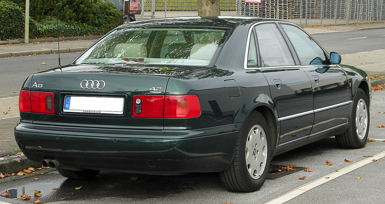 Audi A8 I (D2)
